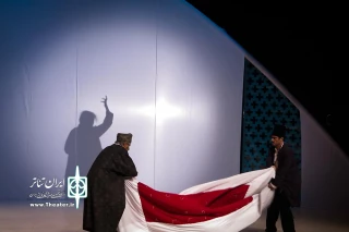 نگاهی به نمایش «مضحکه شبیه قتل» به کارگردانی حسین کیانی

خودزنی هنرمندانه؛ روز خاری و خنده زاری