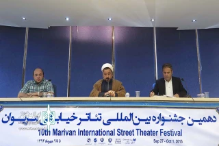 حجت‌الاسلام رحیم جعفری دبیر دهمین دوره جشنواره تئاتر خیابانی مریوان:

جشنواره تئاتر خیابانی مریوان یکی از مصادیق مهم دیپلماسی فرهنگی است