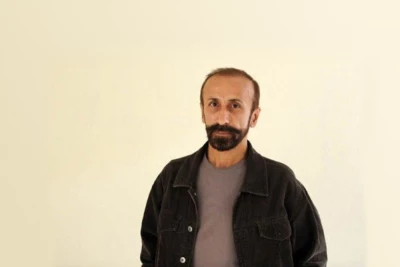 گفت وگو با عظیم موسوی کارگردان نمایش کمدی موزیکال «خواستگاری»

حاضر نیستم چهل هزارتومان پول بلیت از مردم بگیرم و بریزم توی جیب بازیگر ستاره