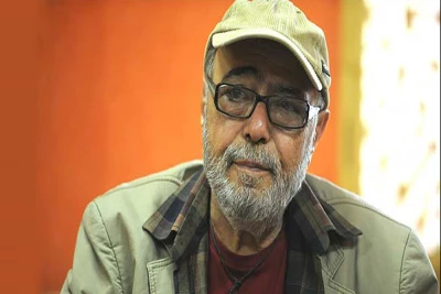 اکبر زنجان‌پور در رادیو نمایش به مبارزه با سرطان می‌رود
