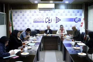 در نشست دبیران بخش نمایشنامه‌نویسی و پوستر جشنواره فجر مطرح شد

شورای هنری بر هویت بصری جشنواره نظارت می‌کند