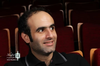 نوبت یعنی بعدی در مشهد اجرای عموم می رود

مرتضی شاه کرم: نمایشنامه هایم را بارها بازنویسی می کنم
