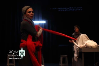 نگاهی به «من ـ مده‌آ» به کارگردانی سالومه یوگلیدزه

برآمدن تناقضات درون؛ زنانگی‌های امر تراژیک