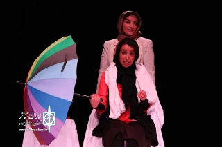 «دعوت به دو نمایش همراه»؛ یک مهمانی و یک اجرا

موقعیتی متناظر برای شخصیت‌های متفاوت