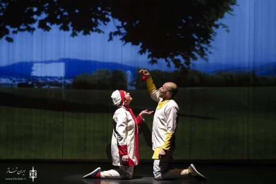 طراح لباس نمایش «یک سیب برای دونفر»:

طراحی لباس تئاتر کودک دشوارتر از تئاتر بزرگسال است