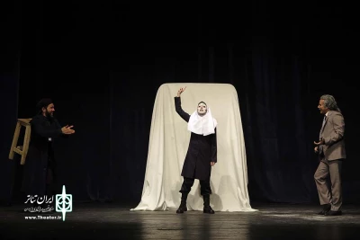 نگاهی به نمایش «خاطرات هنرپیشه نقش دوم» به کارگردانی افشین زمانی

یک درام سیاسی اجتماعی به یادماندنی