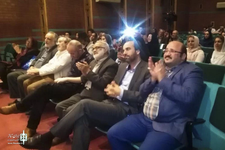 مدالیوم نمایشگران خیابانی خانه تئاتر به علی رحیمی رسید 2