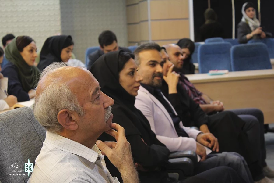 نشست خبری  نمایش بیگانه 8
