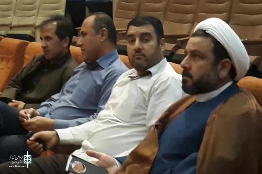 با همدلی هنرمندان هنرهای نمایشی کردستان

هیات رئیسه انجمن هنرهای نمایشی کردستان انتخاب شدند 2