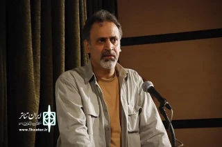 داور بخش صحنه‌ای جشنواره منطقه‌ای خاوران مطرح کرد

محمودرضا رحیمی: قضاوت فردی نباید جای قضاوت حرفه‌ای را بگیرد