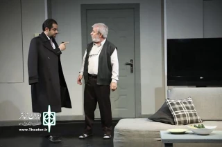 یادداشت حمیدرضا صدر بر نمایش «نگاهمان می کنند»

تو نگاه می کنی، من نگاه می کنم، ما نگاه می کنیم