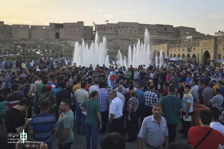 اقبال مردمی از نمایش خیابانی «پیکره» در کردستان عراق / جمعه  2