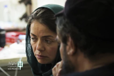 گفت وگو با مهتاب نصیر پور بازیگر نمایش مجلس ضربت زدن

شکل و شیوه کاری محمد رحمانیان با بهرام بیضایی شباهت های زیادی دارد