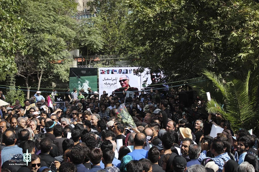 تشییع پیکر عباس کیارستمی