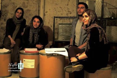گفت وگو با سیما شیبانی کارگردان نمایش نمایش پرواز عمود کبوتر دریایی

با احساسات و دغدغه های تماشاگر کار داریم