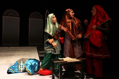 پنهان خانه پنج در (تالار هنر اصفهان)