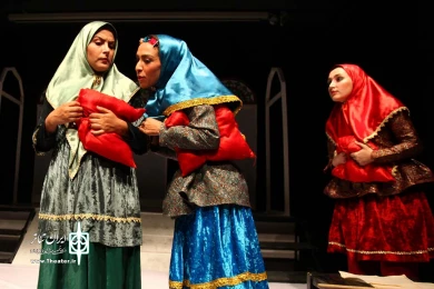 پنهان خانه پنج در (تالار هنر اصفهان)