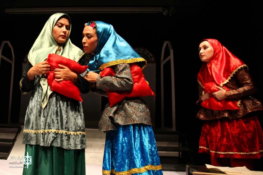 پنهان خانه پنج در (تالار هنر اصفهان)