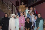 نمایش لاکی عجق وجق را دیدند 2
