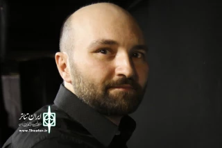 یادداشت اکتای براهنی درباره نمایش سفر به نهایت دور

صورتی فراتر از یک واقعیت