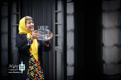 خروس می خواند