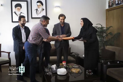 در مراسم  تودیع و معارفه رئیس مجموعه تئاتر شهر عنوان شد

مهدی شفیعی : تئاتر شهر پایگاه اصلی نمایش در کشور است