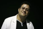 اجرای نمایش راپورت های شبانه دکتر مصدق تمدید شد 2