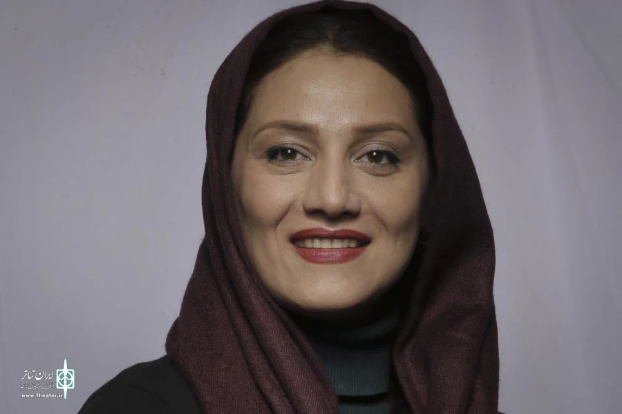 تقدیر از شبنم مقدمی در نمایش خروس می خواند 2