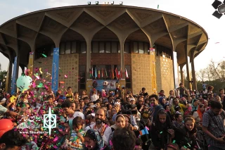 گزارش اولین روز جشنواره تئاتر عروسکی تهران مبارک

حضور سفیران چک و هلند در جشنواره نمایش عروسکی