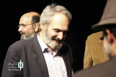 جهانگیر الماسی درباره نمایش سوسمارها هم دوزبازی می کنند گفت:

  نگاه نو به متن و پرداخت بدیع و خلاقانه کارگردان حیرت آوراست
