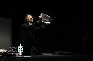 یادداشت سارا تقوی نویسنده و بازیگر نمایش «علی کوچیکه»

شعر فروغ پر از ایده های تصویری است