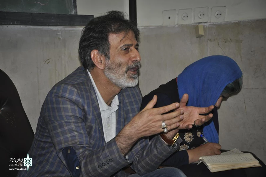 جلسه نقد نمایش «علی کوچیکه»
