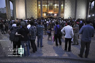 هدیه اداره کل هنرهای نمایشی به مناسبت روز دانشجو؛

تخفیف ویژه تمامی سالن‌های تئاتر اداره کل هنرهای نمایشی برای دانشجویان