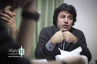 کارگردان نمایش «سردار» از جدیدترین شرایط اجرای این نمایش گفت:

کمند امیرسلیمانی برای آخرین‌بار روی صحنه می‌رود