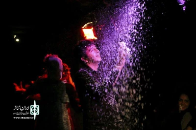 در اجرای ویژه اهالی رسانه و منتقدان نمایش

فرهاد طوفان: تئاتر، شکل گرفته از من های بی ادعاست