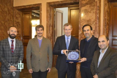 Iran, Spain

Theater Officials Insist on Bolstering Ties