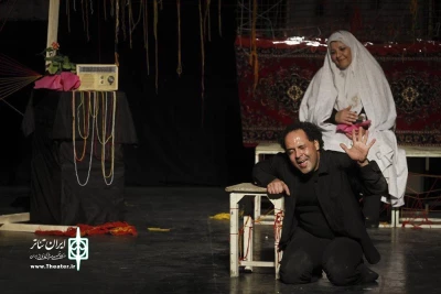 عاشورا تا اربعین ؛ کارگردان نمایش واپسین رقص برگ با باد گفت :

ننه مونس آرزو دارد پسرش تعزیه بخواند