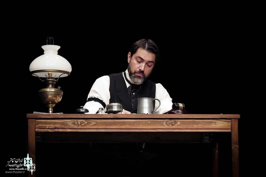 Parsa Pirouzfar in Paliz Theater 2