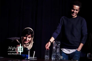 تاملی برنمایش به گزارش باورت:

روایت  دنیایی که زنانگی کم دارد