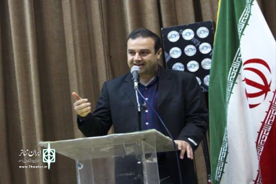 رئیس انجمن نمایش استان خوزستان در گفتگو با ایران تئاتر

روزهای خوب تئاتر خوزستان با ساخت 10 پلاتو تئاتر