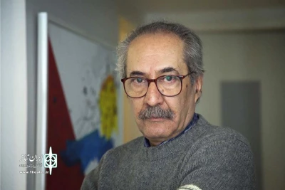 ابراهیم حقیقی در گفتگو با ایران تئاتر مطرح کرد:

هویت بصری یکی از ابزارهای اولیه گروه های تئاتری است