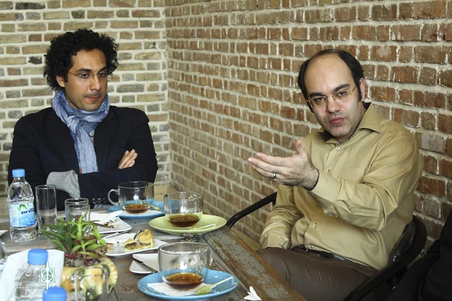 نقد و بررسی خانه ابری