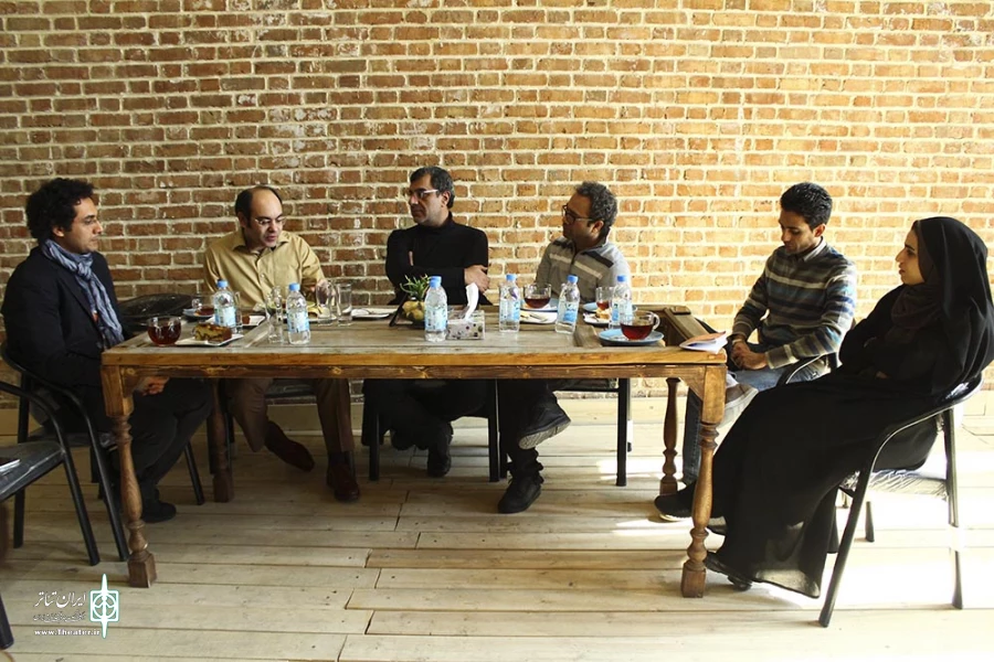 نقد نمایش خانه ابری