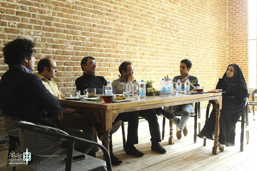 نقد نمایش خانه ابری