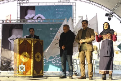 گردهمایی هنرمندان تئاتر و جمعی از نابینایان و ناشنوایان