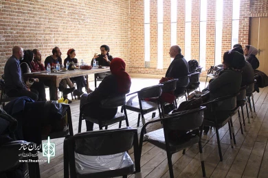نقد نمایش تو ماهی نیستی ‎