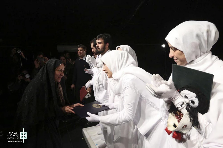 از روشندلان نمایش «فصل بهارنارنج» تقدیر شد 4