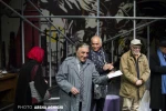 بهمن فرمان آرا شمع کیک متولدان بهمن را فوت کرد 3