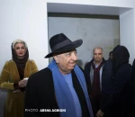 بهمن فرمان آرا شمع کیک متولدان بهمن را فوت کرد 10