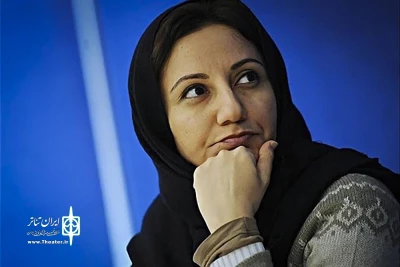 گفت‌وگو با «افروز فروزند»، نویسنده و کارگردان نمایش «مافیا»

صدای سفیدشدن موهایم را می‌شنوم!